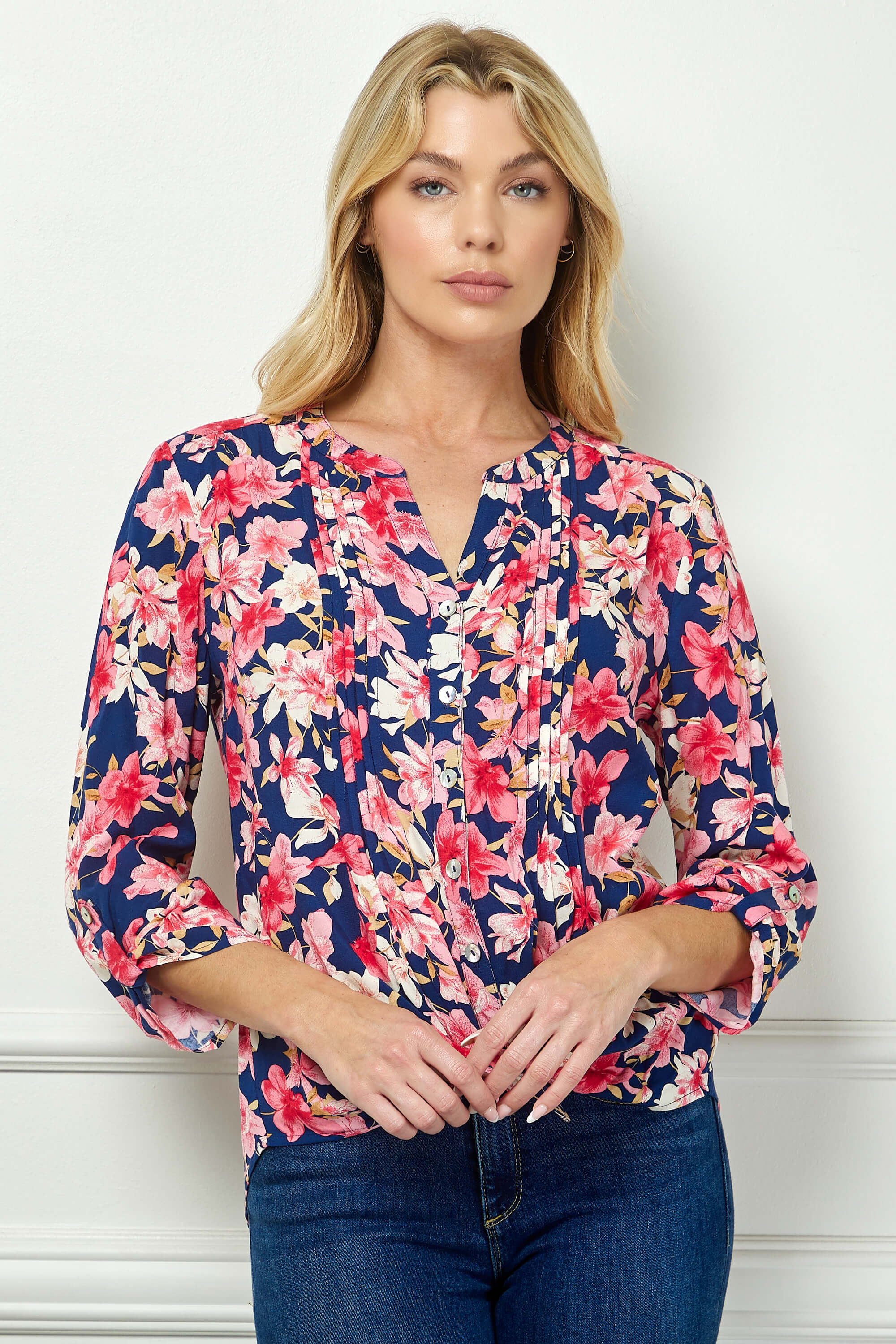 3/4 Button Tab Sleeve Pintuck Tie Front Blouse in Navy/Coral